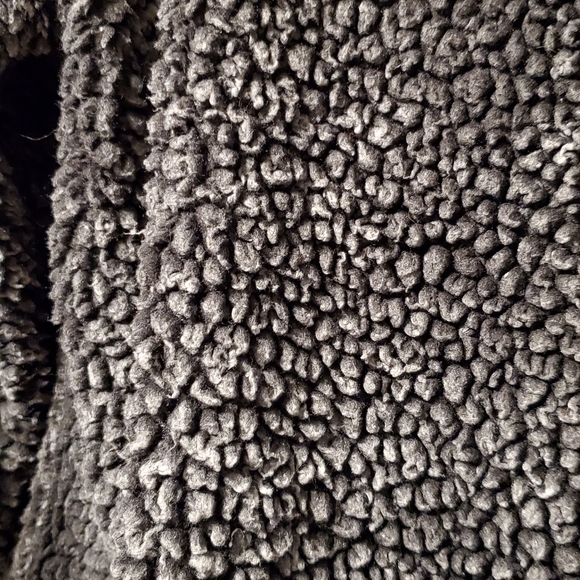 Sweatshirt - Picture 2 of 4